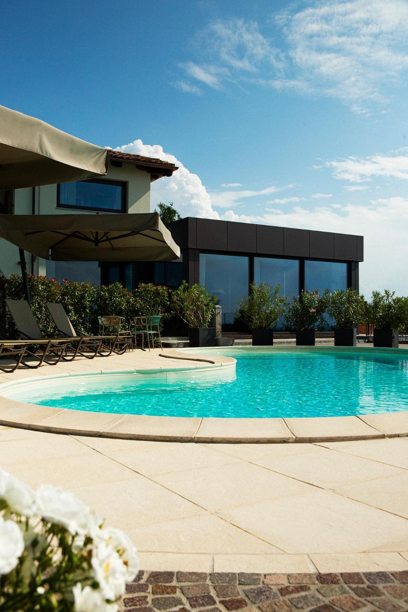 Coltivare Agrirelais La Morra Exterior photo