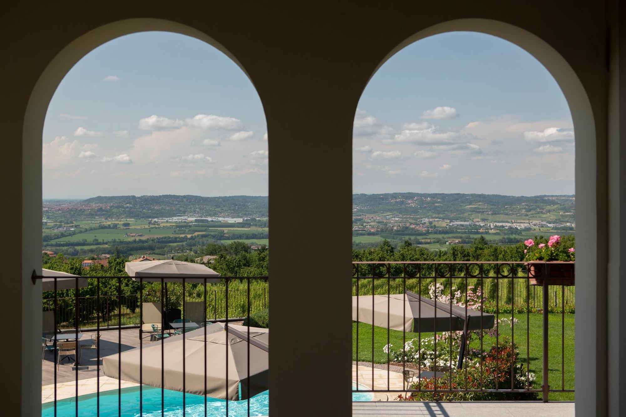 Coltivare Agrirelais La Morra Exterior photo